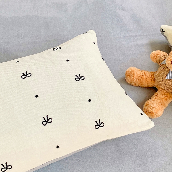 91家纺网 家纺一手货源 找家纺 YYDS网供  2025新款ins风牛奶绒四件套萌趣卡通三件套花卉单被套秋冬软fufu防静电 甜蜜蝴蝶结