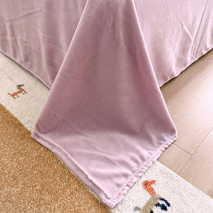 91家纺网 家纺一手货源 找家纺 YYDS网供  2025新款ins风牛奶绒四件套萌趣卡通三件套花卉单被套秋冬软fufu防静电 条纹爱心如愿