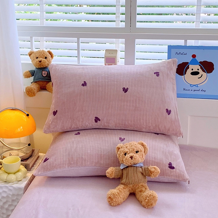 91家纺网 家纺一手货源 找家纺 YYDS网供  2025新款ins风牛奶绒四件套萌趣卡通三件套花卉单被套秋冬软fufu防静电 条纹爱心如愿