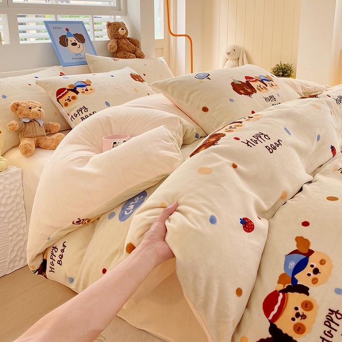 91家纺网 家纺一手货源 找家纺 YYDS网供  2025新款ins风牛奶绒四件套萌趣卡通三件套花卉单被套秋冬软fufu防静电 旺旺乐狗波点