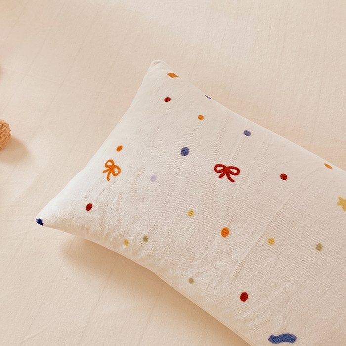 91家纺网 家纺一手货源 找家纺 YYDS网供  2025新款ins风牛奶绒四件套萌趣卡通三件套花卉单被套秋冬软fufu防静电 五彩星空点点