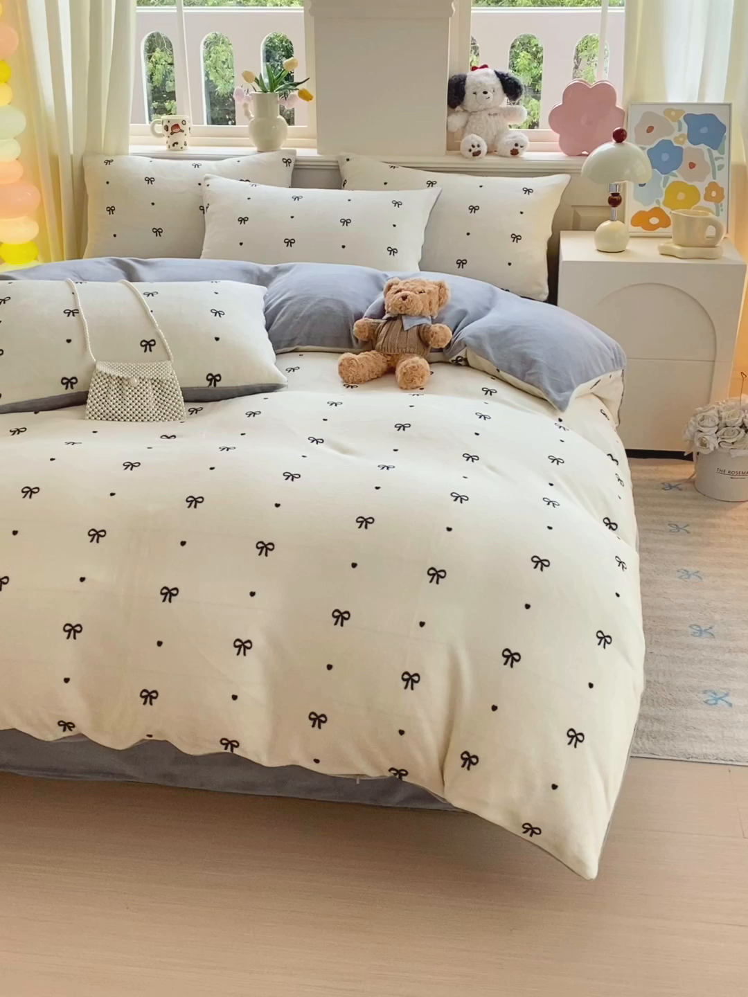 91家纺网 家纺一手货源 找家纺 YYDS网供  2025新款ins风牛奶绒四件套萌趣卡通三件套花卉单被套秋冬软fufu防静电 甜蜜蝴蝶结