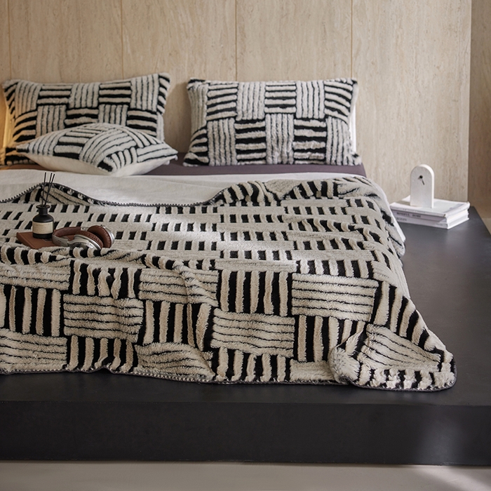 91家纺网 家纺一手货源 找家纺 宜代光年 2025新款云貂绒色织提花双层毯-场景一 素影织梦-白