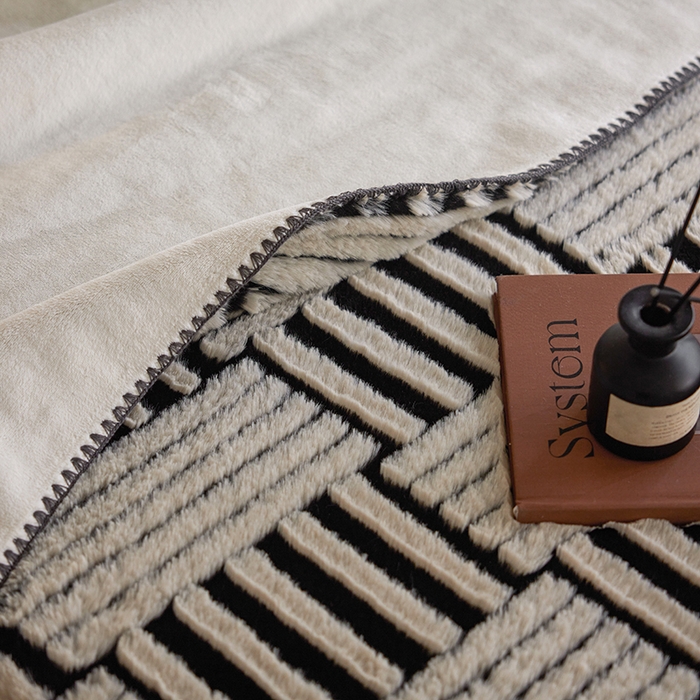 91家纺网 家纺一手货源 找家纺 宜代光年 2025新款云貂绒色织提花双层毯-场景一 素影织梦-白