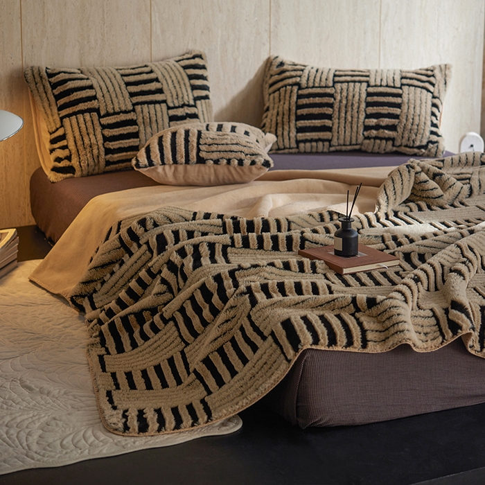 91家纺网 家纺一手货源 找家纺 宜代光年 2025新款云貂绒色织提花双层毯-场景一 素影织梦-咖