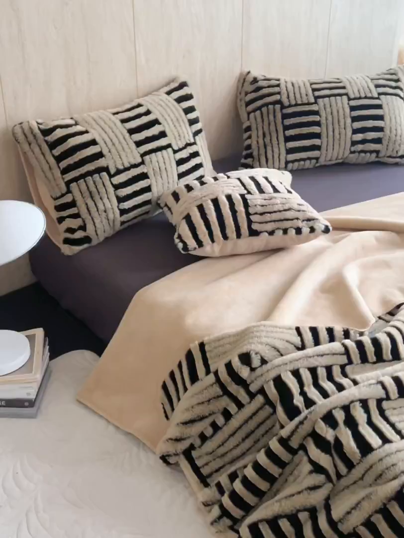 91家纺网 家纺一手货源 找家纺 宜代光年 2025新款云貂绒色织提花双层毯-场景一 素影织梦-咖