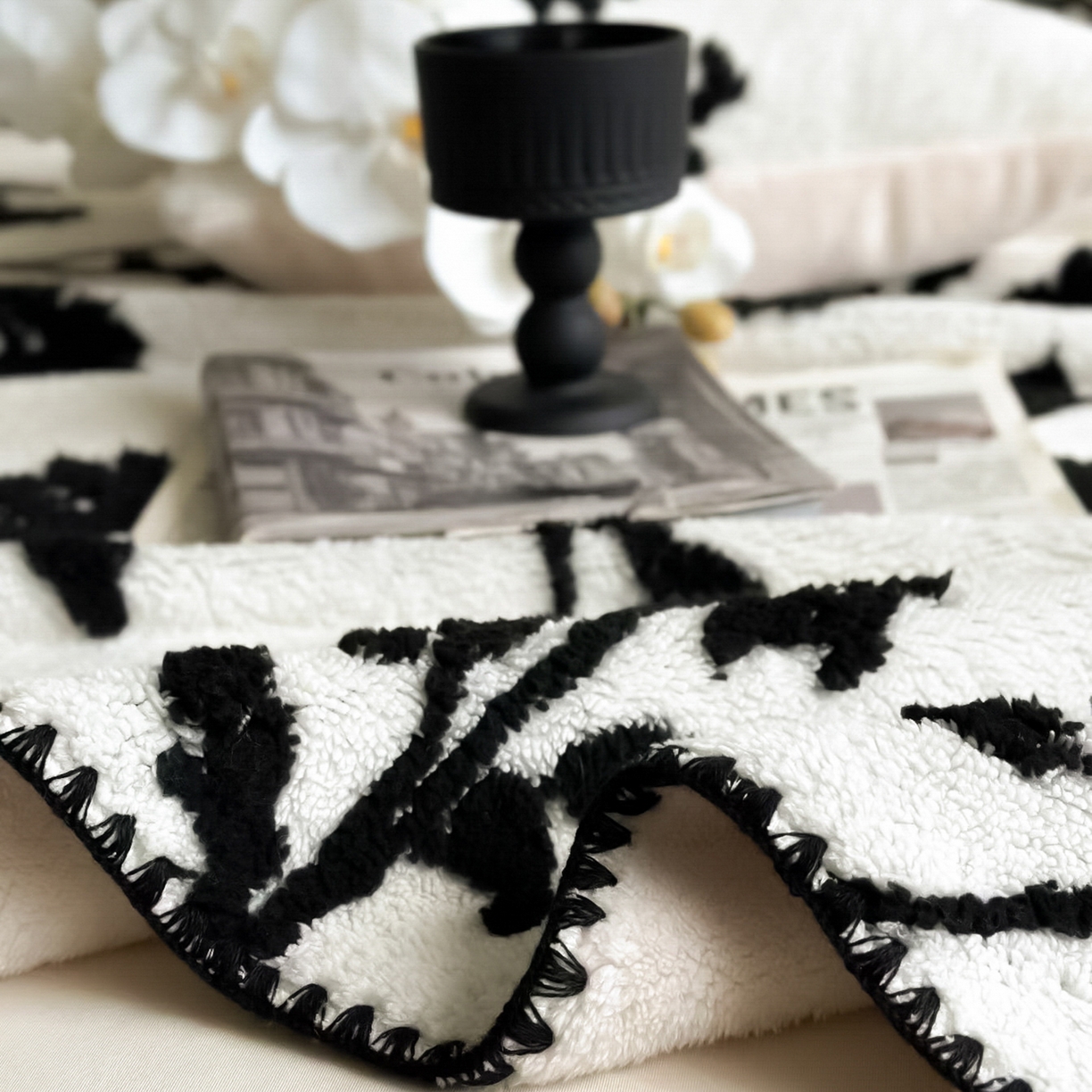 91家纺网 家纺一手货源 找家纺 宜代光年 2025新款阳离子大提花复合绒毯子毛毯 墨枝花叙