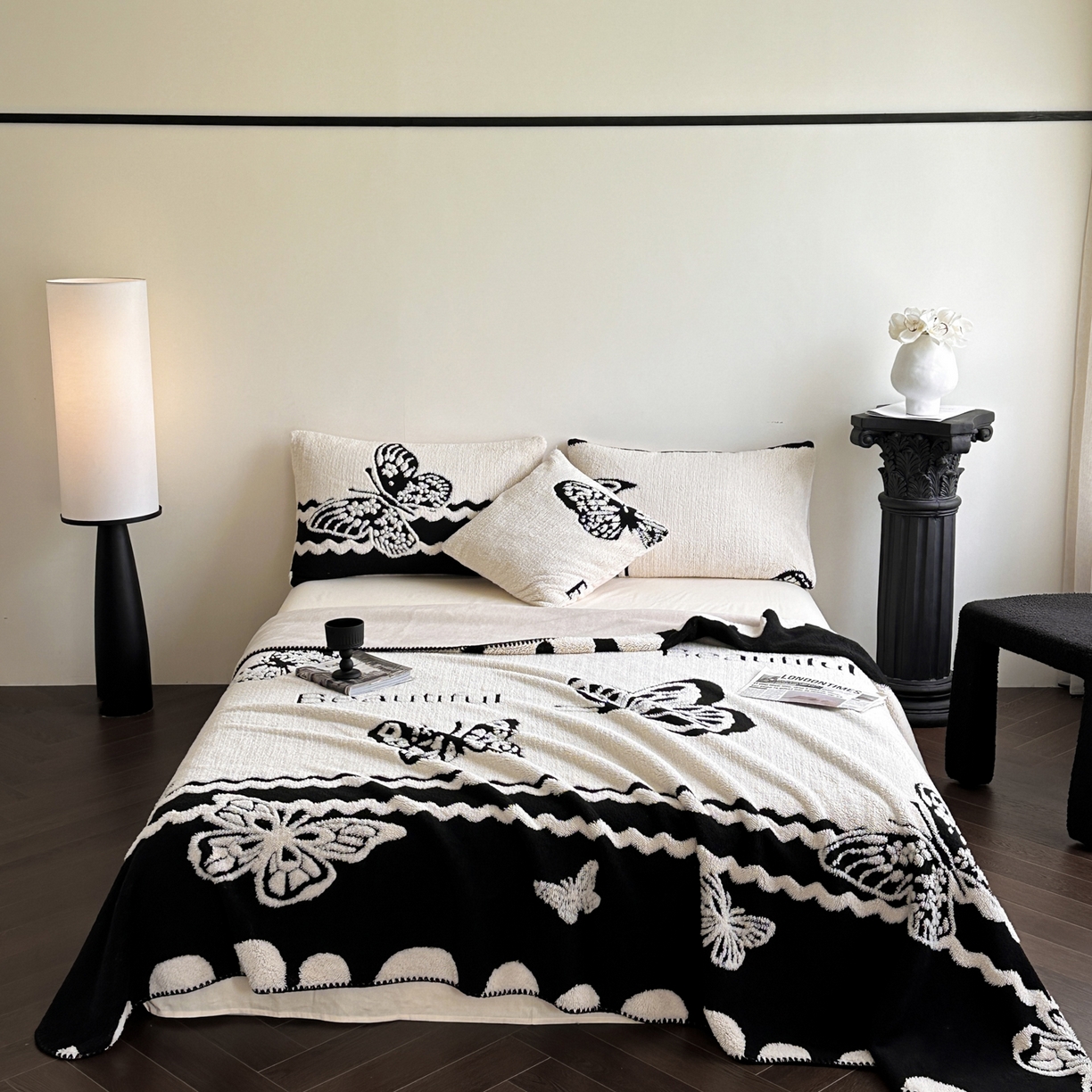 91家纺网 家纺一手货源 找家纺 宜代光年 2025新款阳离子大提花复合绒毯子毛毯 蝶舞翩翩