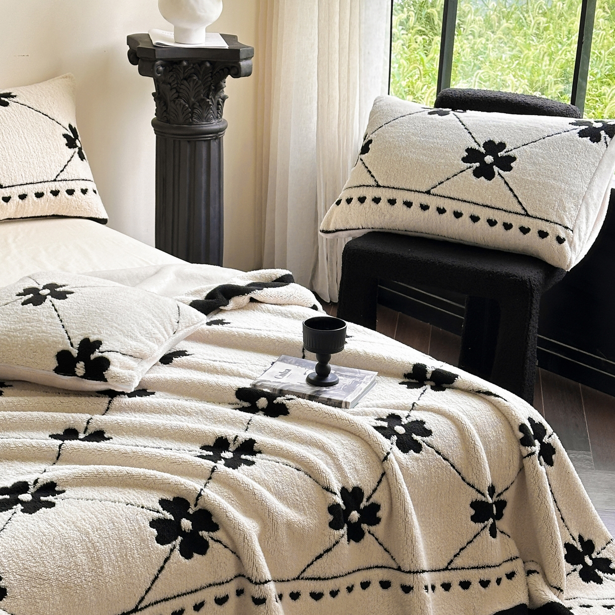 91家纺网 家纺一手货源 找家纺 宜代光年 2025新款阳离子大提花复合绒毯子毛毯 菱花雅韵