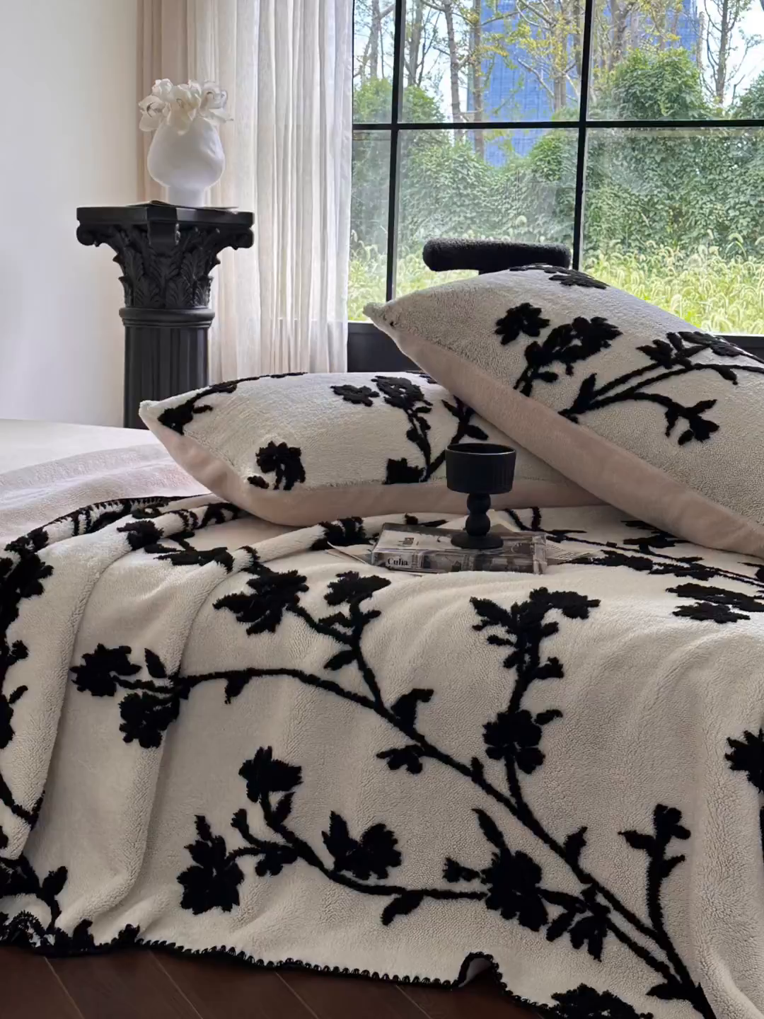 91家纺网 家纺一手货源 找家纺 宜代光年 2025新款阳离子大提花复合绒毯子毛毯 墨枝花叙