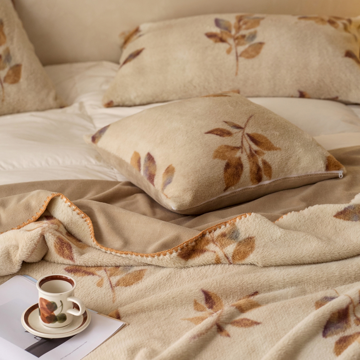 91家纺网 家纺一手货源 找家纺 （总）宜代光年 2025新款小米貂印花复合绒毯毯子-系列一