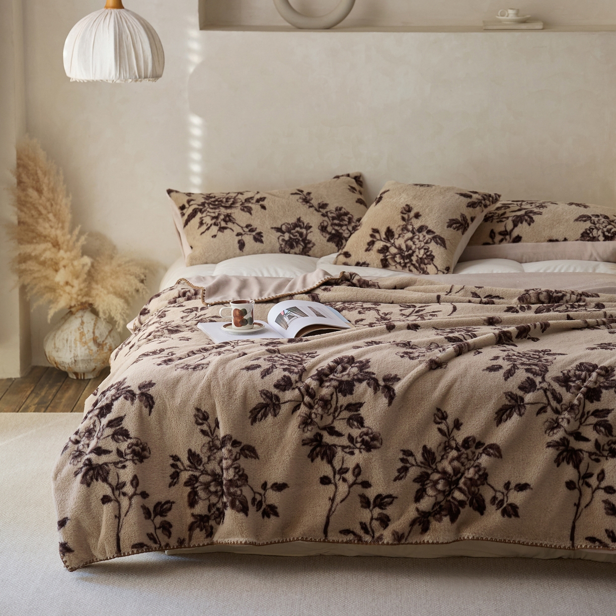 91家纺网 家纺一手货源 找家纺 （总）宜代光年 2025新款小米貂印花复合绒毯毯子-系列一