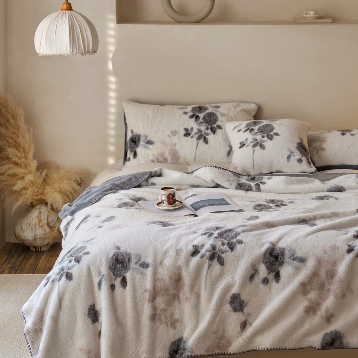 91家纺网 家纺一手货源 找家纺 （总）宜代光年 2025新款小米貂印花复合绒毯毯子-系列一