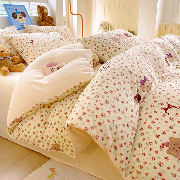 91家纺网 家纺一手货源 找家纺 （总）YYDS网供  2025新款ins风牛奶绒四件套萌趣卡通三件套花卉单被套秋冬软fufu防静电