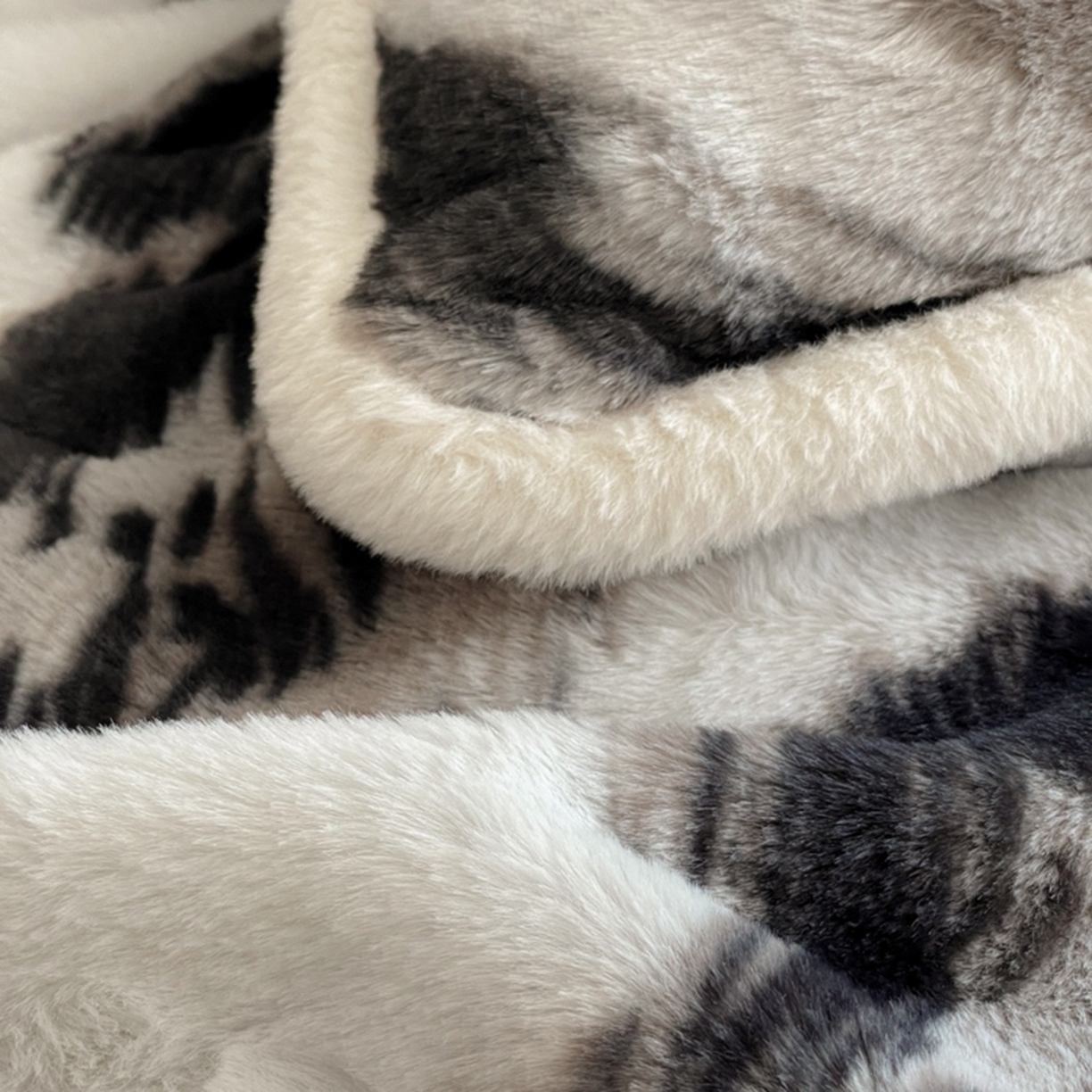 91家纺网 家纺一手货源 找家纺 （总）宜代光年 2025新款小米貂兔绒印花牛奶绒保暖四件套