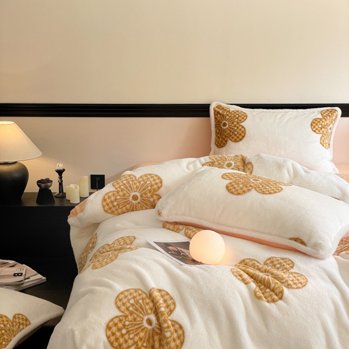 91家纺网 家纺一手货源 找家纺 宜代光年 2025新款小米貂兔绒印花牛奶绒保暖四件套 太阳花