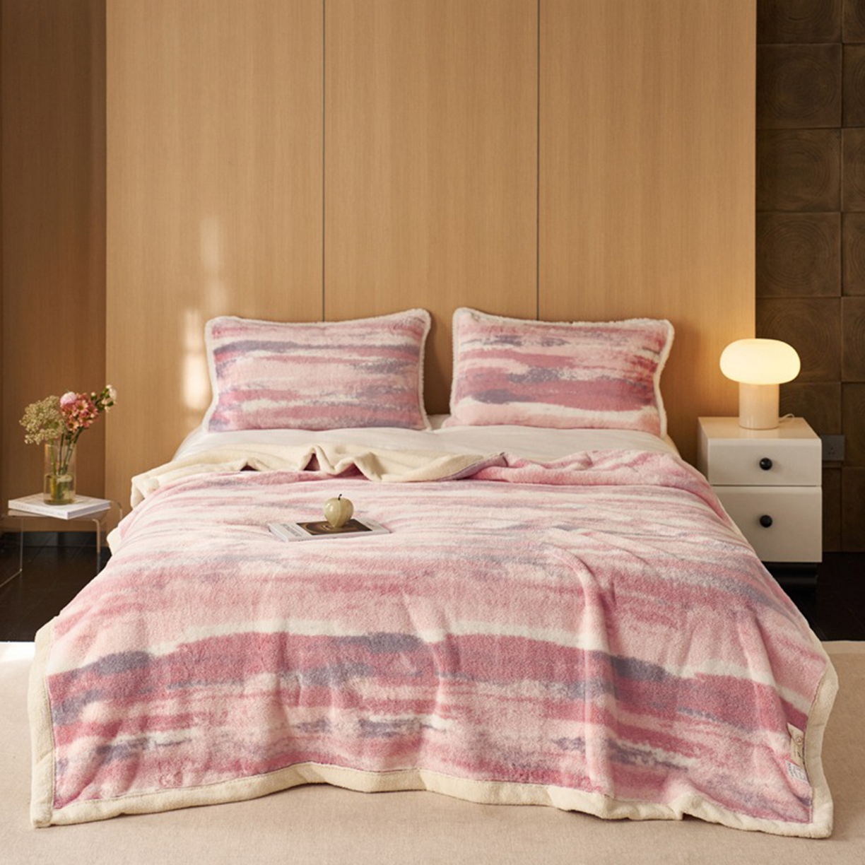 91家纺网 家纺一手货源 找家纺 宜代光年 2025新款小米貂兔绒印花毛毯系列 彩云追月-绒毯