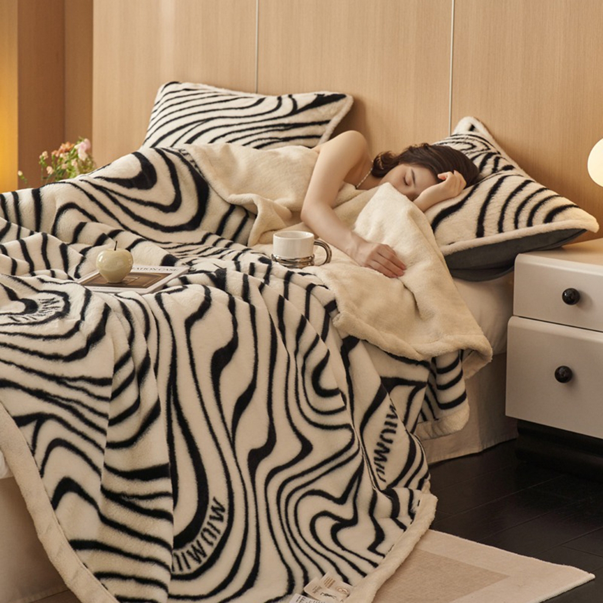 91家纺网 家纺一手货源 找家纺 宜代光年 2025新款小米貂兔绒印花毛毯系列 时尚斑马-绒毯