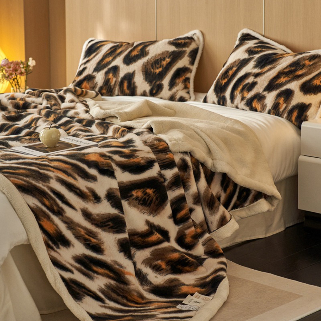 91家纺网 家纺一手货源 找家纺 宜代光年 2025新款小米貂兔绒印花毛毯系列 豹纹-咖 绒毯