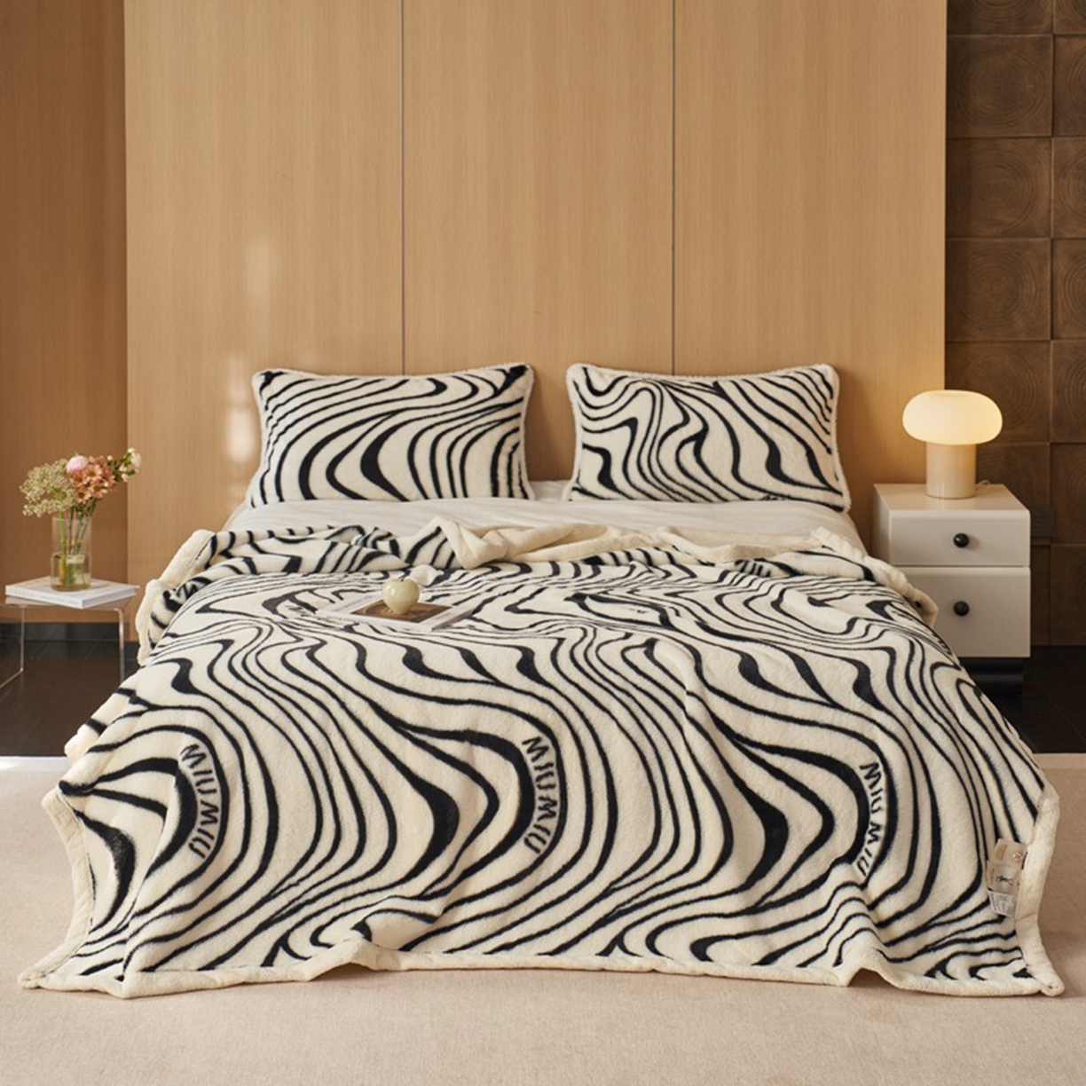 91家纺网 家纺一手货源 找家纺 宜代光年 2025新款小米貂兔绒印花毛毯系列 时尚斑马-绒毯