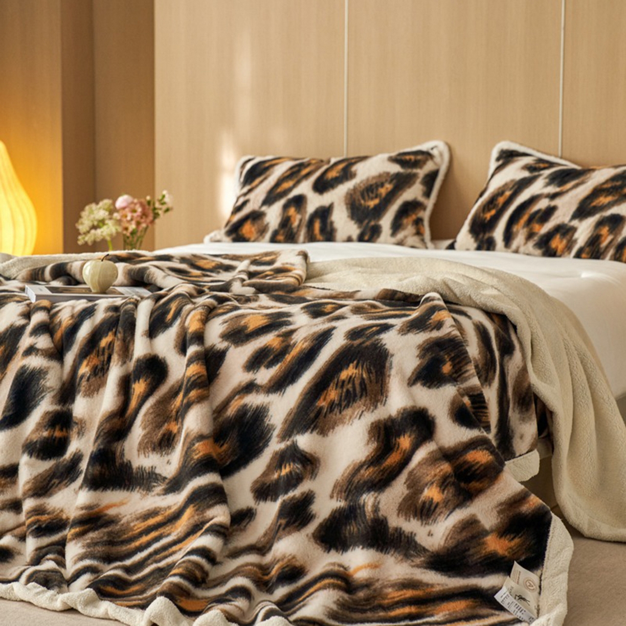 91家纺网 家纺一手货源 找家纺 宜代光年 2025新款小米貂兔绒印花毛毯系列 豹纹-咖 绒毯
