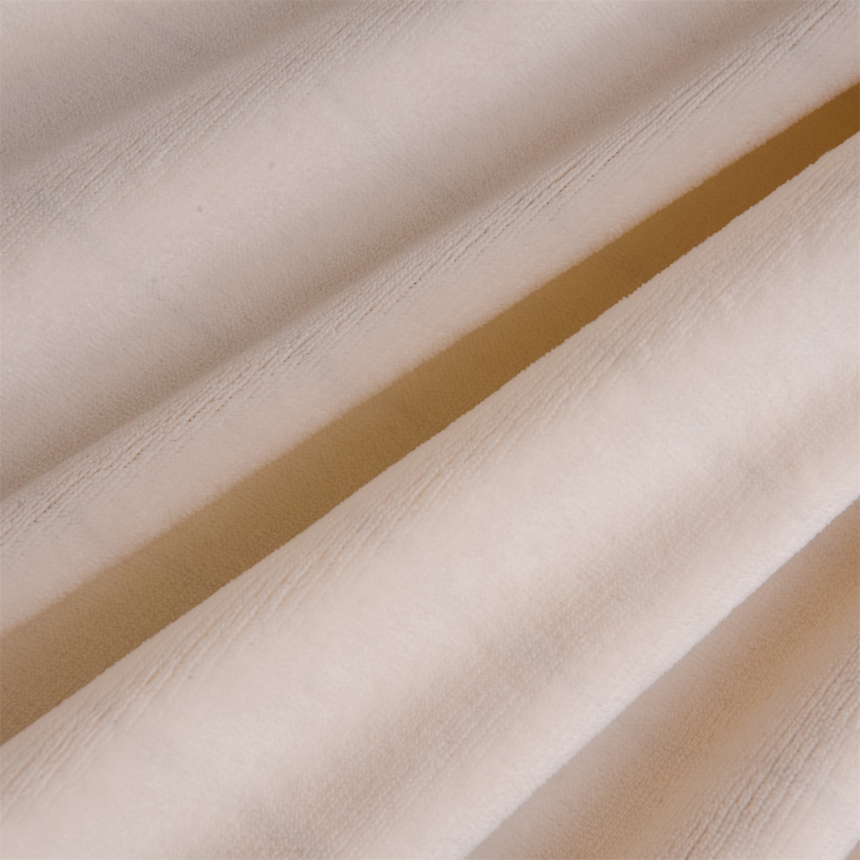 91家纺网 家纺一手货源 找家纺 （总）鼎飞家纺 2025新款加厚牛奶绒蝴蝶绣花四件套-梦蝶