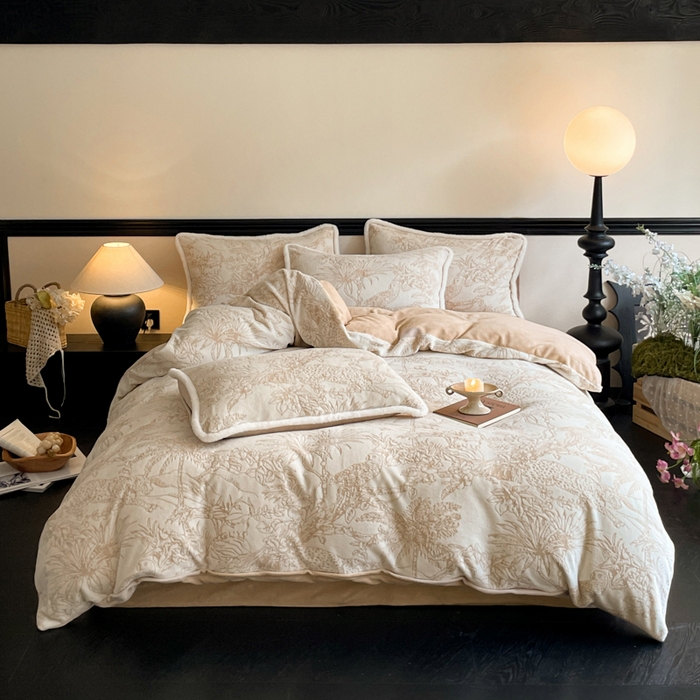 91家纺网 家纺一手货源 找家纺 （总）宜代光年 2025新款小米貂牛奶绒雕花四件套