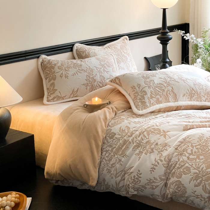 91家纺网 家纺一手货源 找家纺 宜代光年 2025新款小米貂牛奶绒雕花四件套 繁花似锦-咖