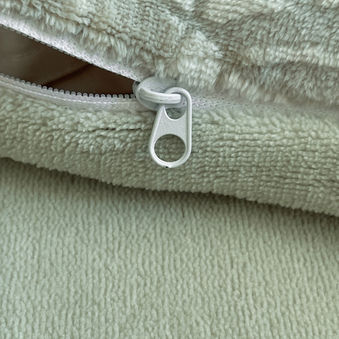 91家纺网 家纺一手货源 找家纺 宜代光年 2025新款小米貂牛奶绒雕花四件套 繁花似锦-绿