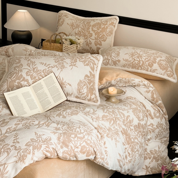 91家纺网 家纺一手货源 找家纺 宜代光年 2025新款小米貂牛奶绒雕花四件套 繁花似锦-咖