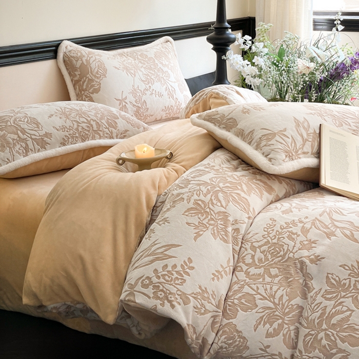 宜代光年 2025新款小米貂牛奶绒雕花四件套 繁花似锦-咖