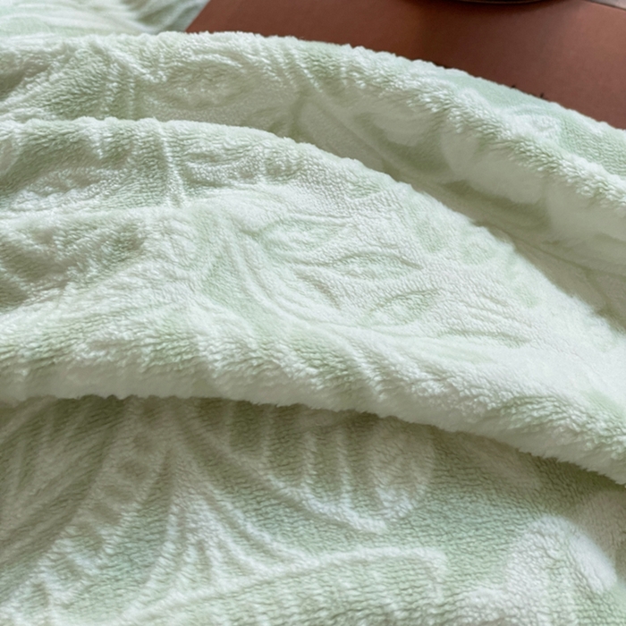 91家纺网 家纺一手货源 找家纺 宜代光年 2025新款小米貂牛奶绒雕花四件套 叶曼-绿