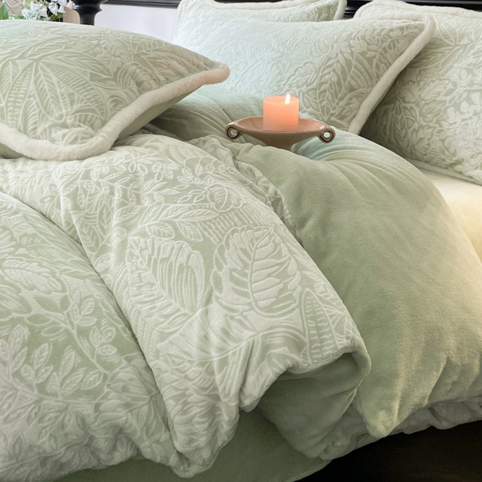 91家纺网 家纺一手货源 找家纺 宜代光年 2025新款小米貂牛奶绒雕花四件套 叶曼-绿