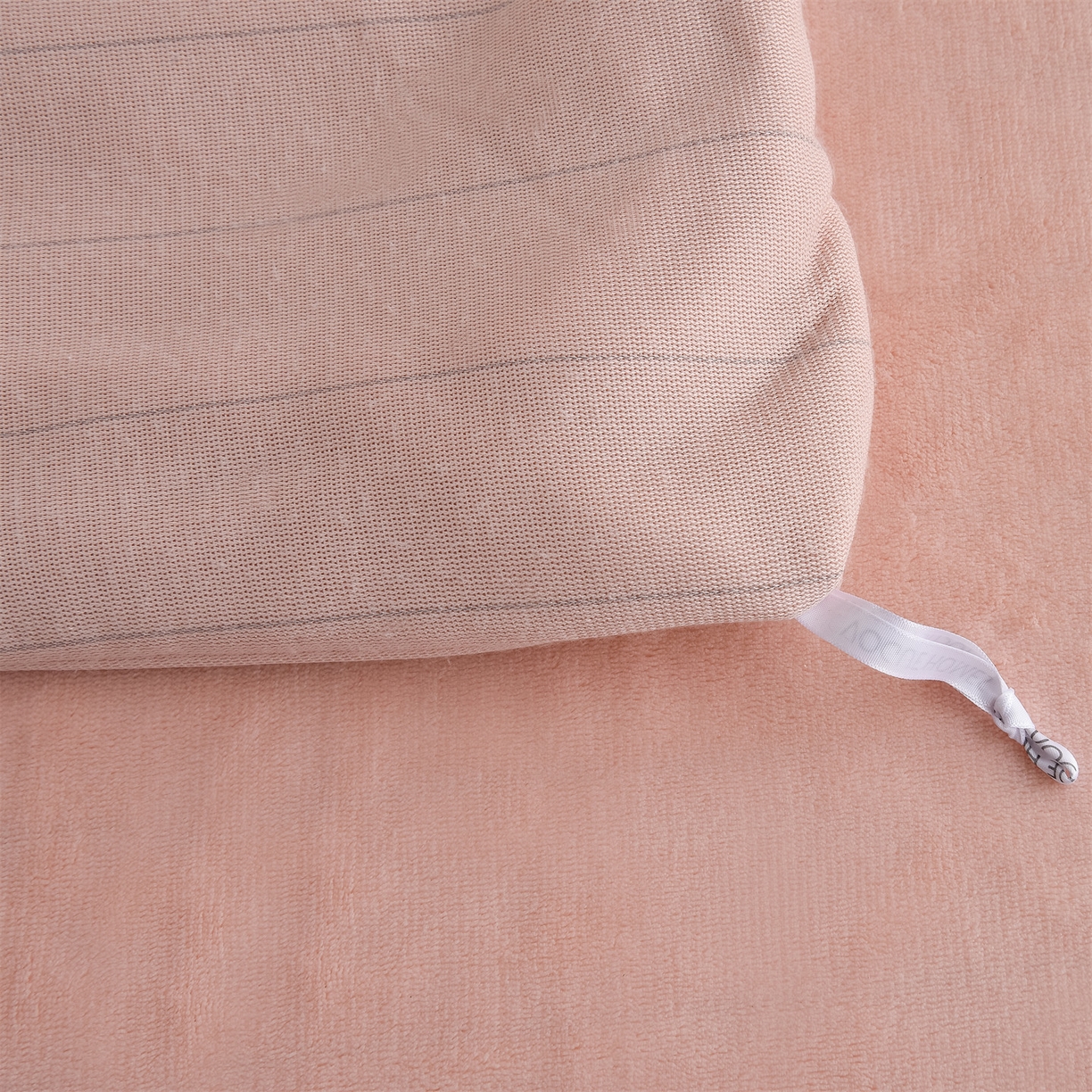 91家纺网 家纺一手货源 找家纺 鼎飞家纺 2025新款加厚牛奶绒蝴蝶绣花四件套-梦蝶 梦蝶-雅粉