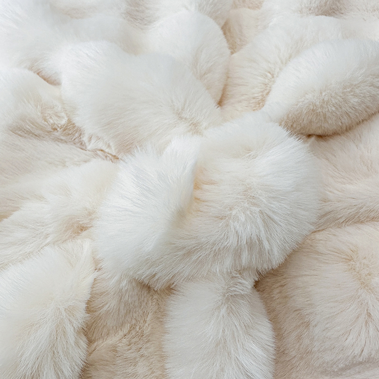 91家纺网 家纺一手货源 找家纺 宜代光年 2025新款托斯卡纳仿兔绒四件套-炫彩兔毛套件 托卡兔绒-白咖色