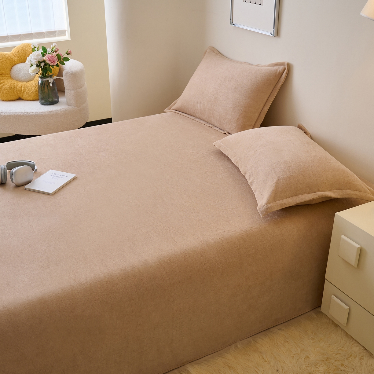 91家纺网 家纺一手货源 找家纺 简爱家纺 2025新款高克重牛奶绒枕套 卡其