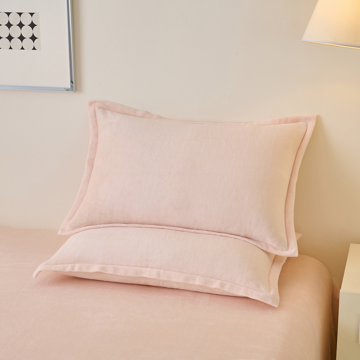 91家纺网 家纺一手货源 找家纺 简爱家纺 2025新款高克重牛奶绒枕套 奶油色