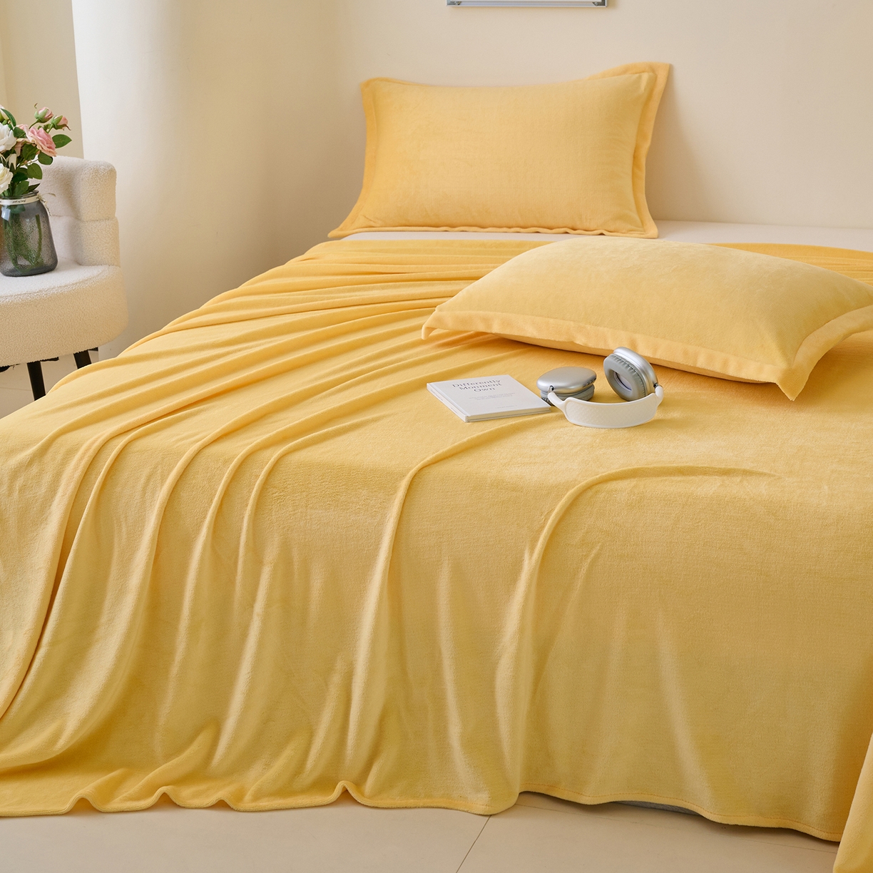 91家纺网 家纺一手货源 找家纺 简爱家纺 2025新款高克重牛奶绒枕套 柠檬黄