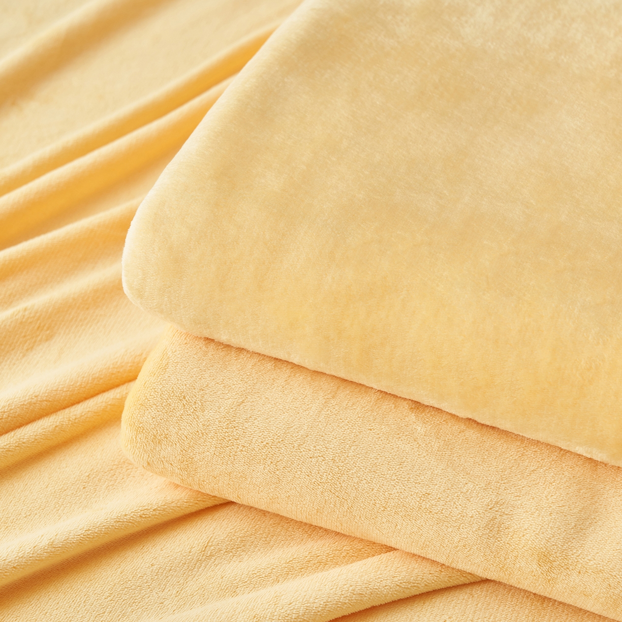 91家纺网 家纺一手货源 找家纺 简爱家纺 2025新款高克重牛奶绒枕套 柠檬黄