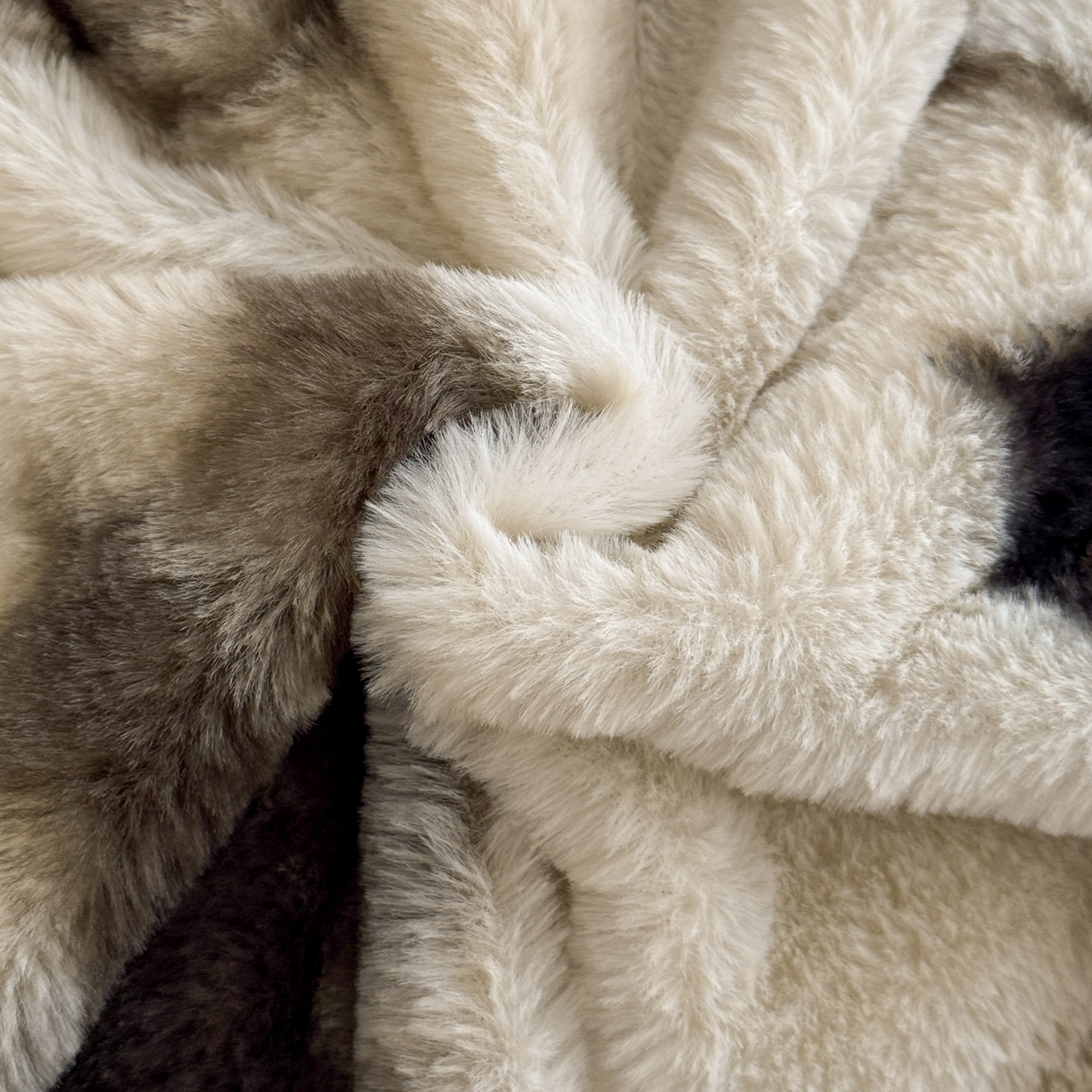 91家纺网 家纺一手货源 找家纺 （总）宜代光年 2025新款小米貂法式中古风印花四件套