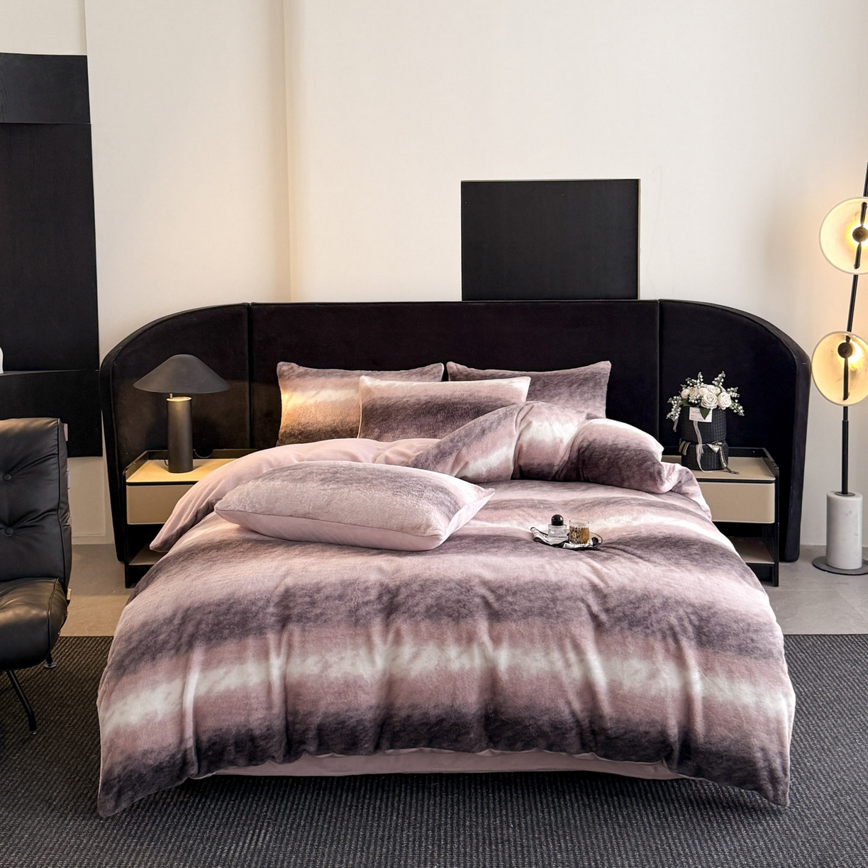 91家纺网 家纺一手货源 找家纺 宜代光年 2025新款小米貂法式中古风印花四件套 粉雾渐染