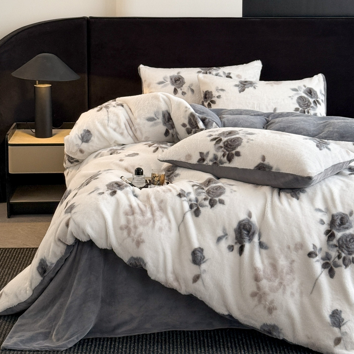 91家纺网 家纺一手货源 找家纺 宜代光年 2025新款小米貂法式中古风印花四件套 心上玫瑰