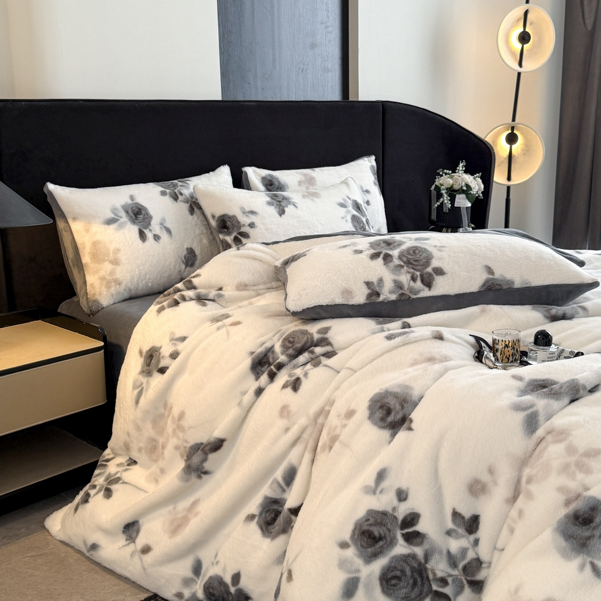 91家纺网 家纺一手货源 找家纺 宜代光年 2025新款小米貂法式中古风印花四件套 心上玫瑰