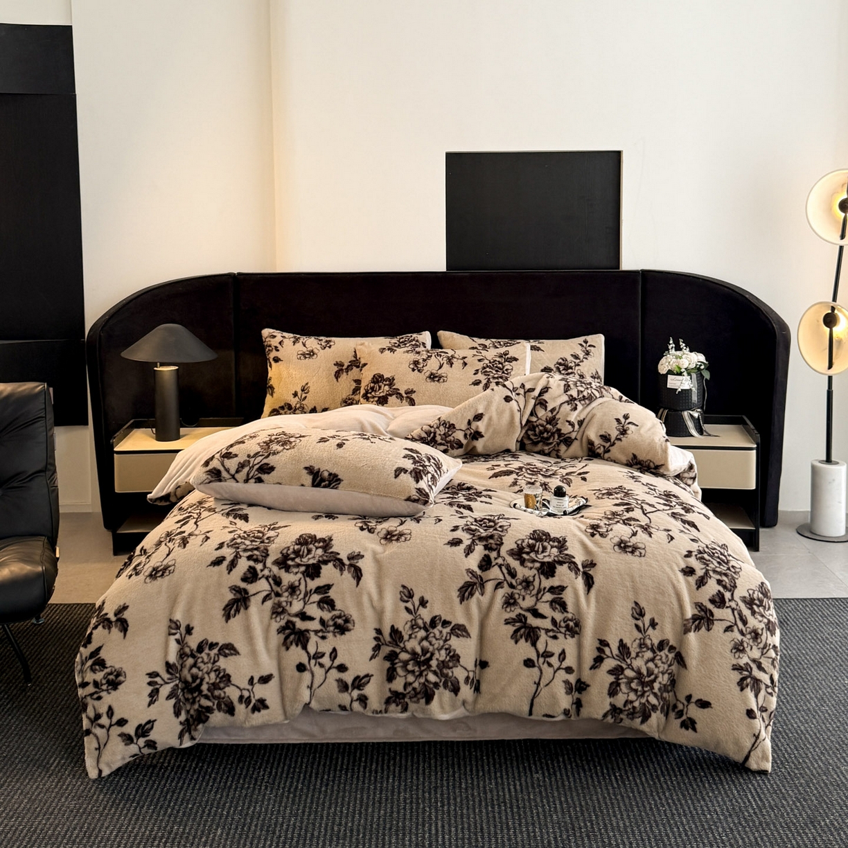 91家纺网 家纺一手货源 找家纺 宜代光年 2025新款小米貂法式中古风印花四件套 棕影绘花