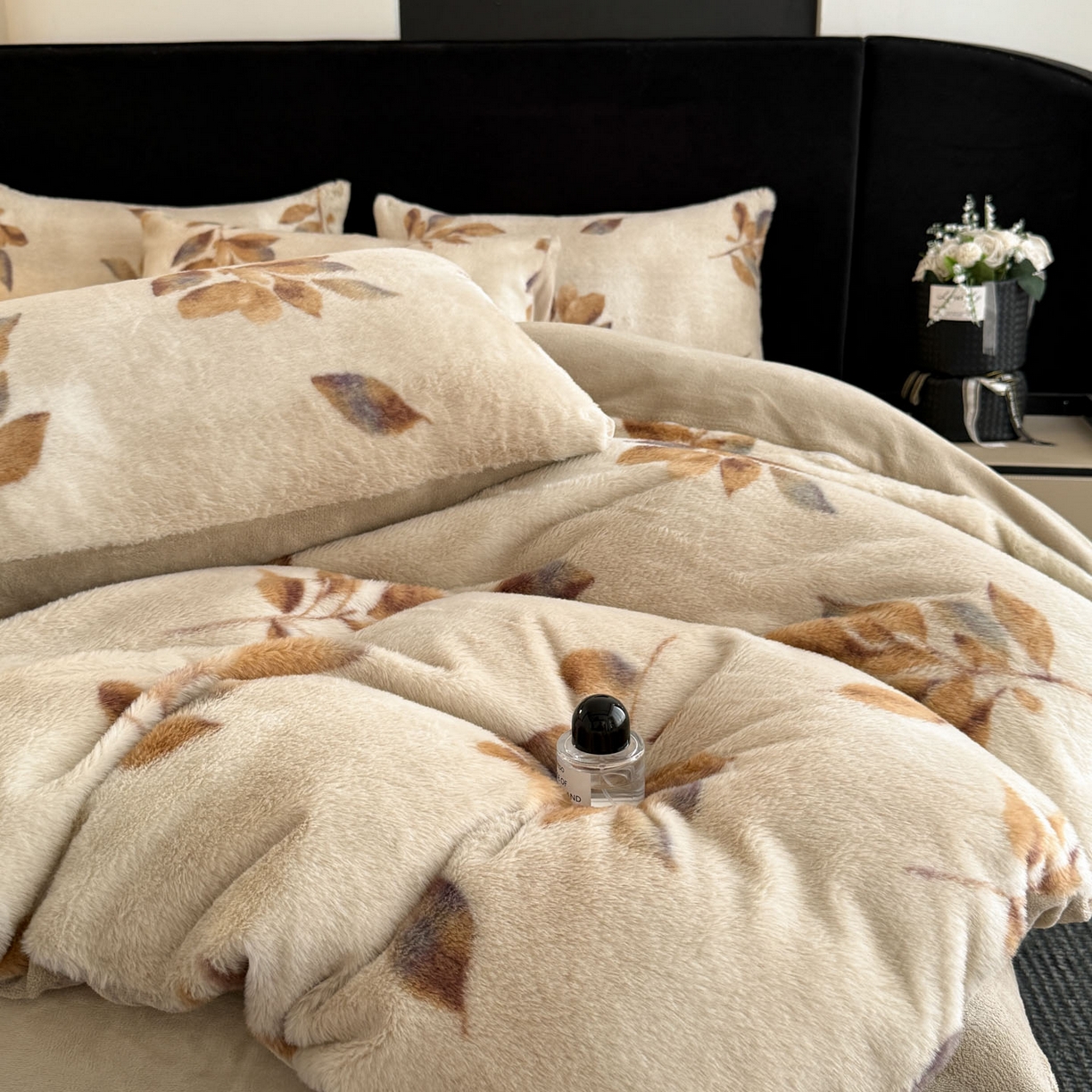 91家纺网 家纺一手货源 找家纺 宜代光年 2025新款小米貂法式中古风印花四件套 秋华