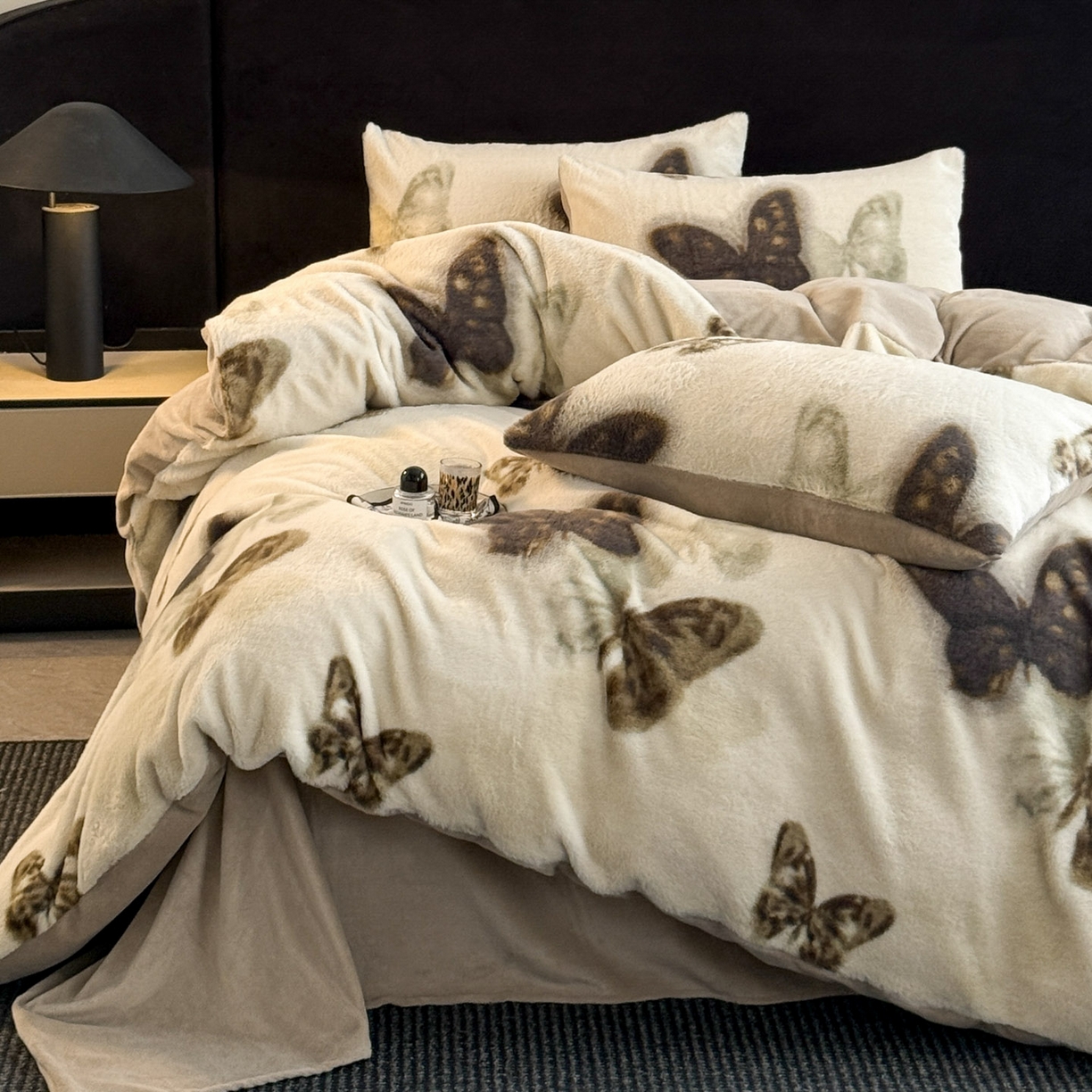 91家纺网 家纺一手货源 找家纺 宜代光年 2025新款小米貂法式中古风印花四件套 蝶语