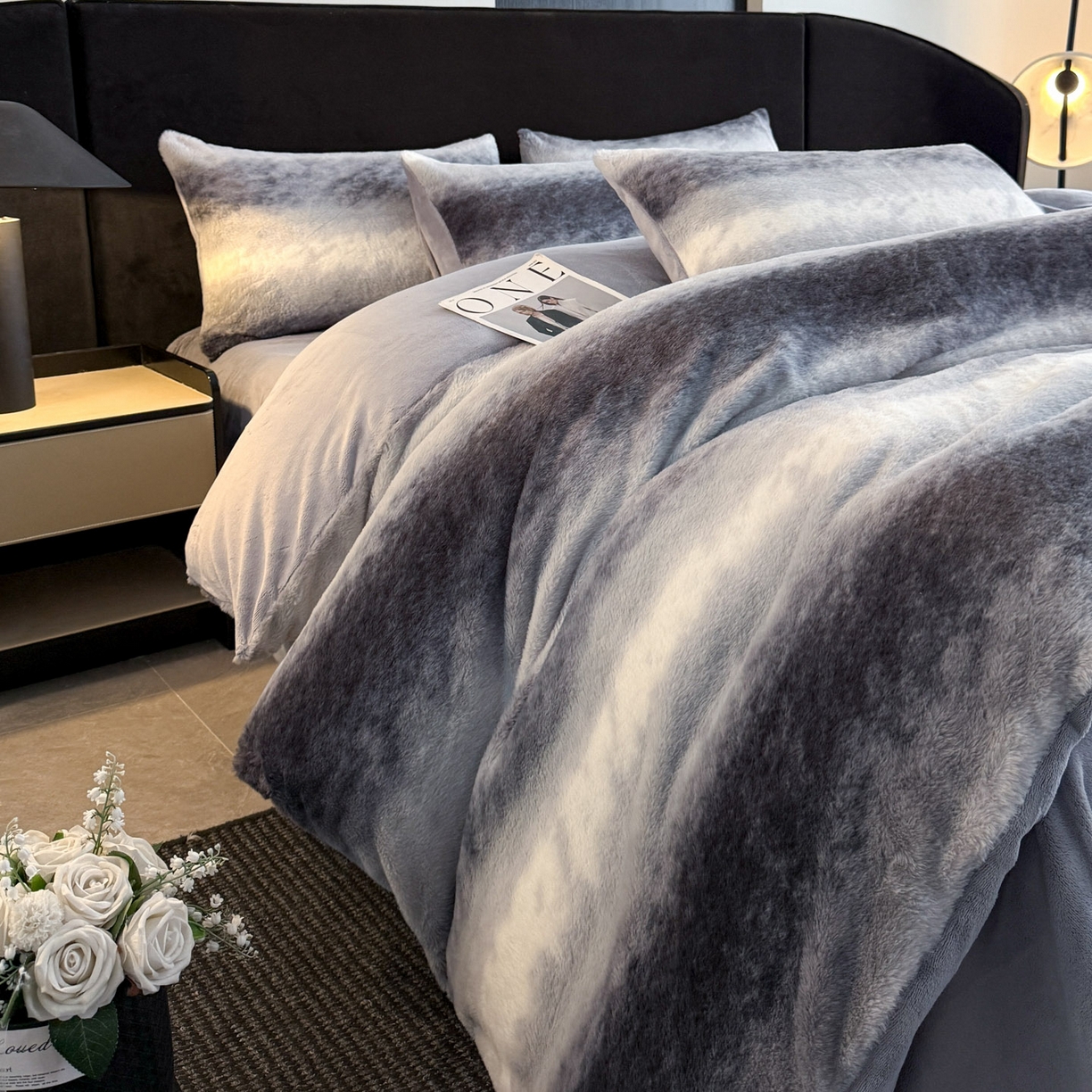 91家纺网 家纺一手货源 找家纺 宜代光年 2025新款小米貂法式中古风印花四件套 灰韵层叠