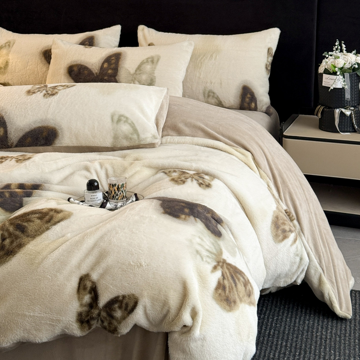 91家纺网 家纺一手货源 找家纺 宜代光年 2025新款小米貂法式中古风印花四件套 蝶语