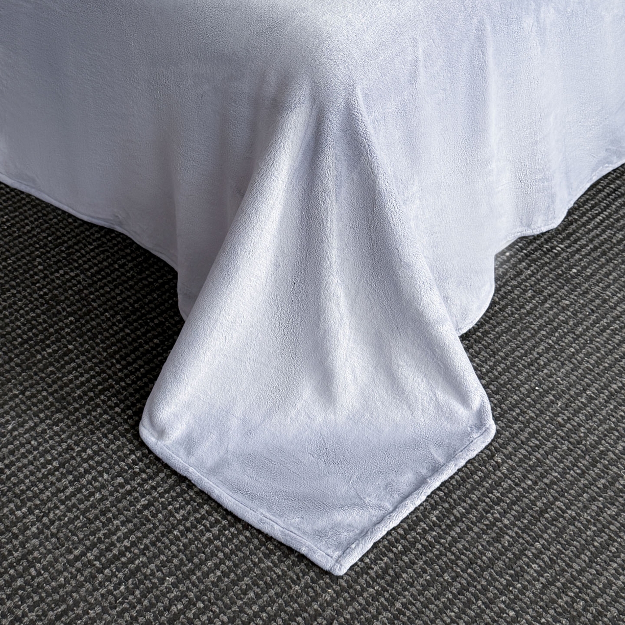 91家纺网 家纺一手货源 找家纺 宜代光年 2025新款小米貂法式中古风印花四件套 灰韵层叠