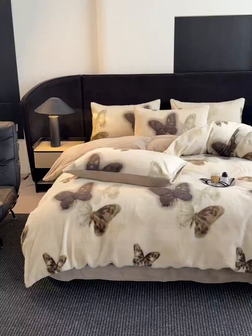 91家纺网 家纺一手货源 找家纺 宜代光年 2025新款小米貂法式中古风印花四件套 蝶语